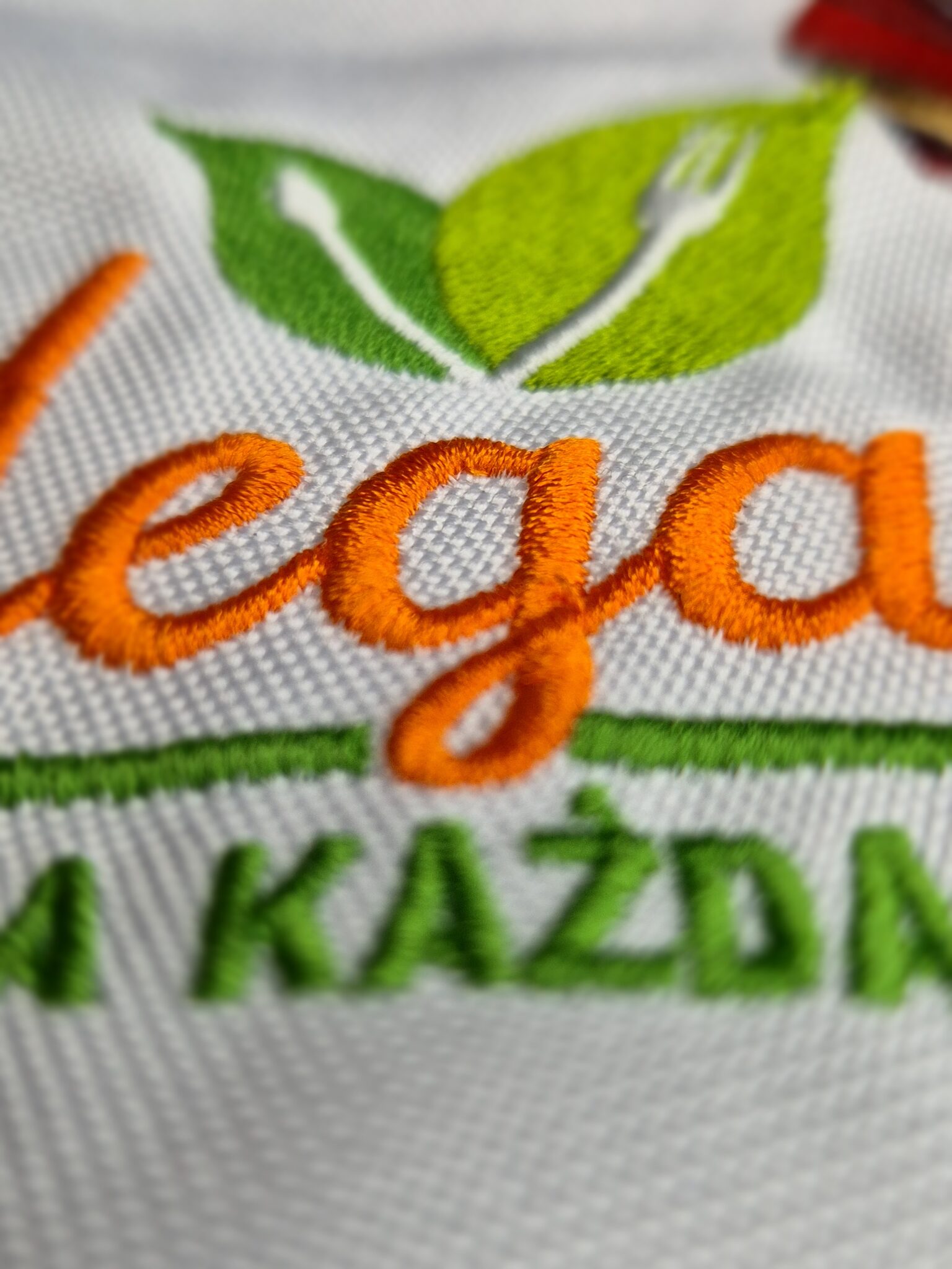 ubranie pracownicze z haftem